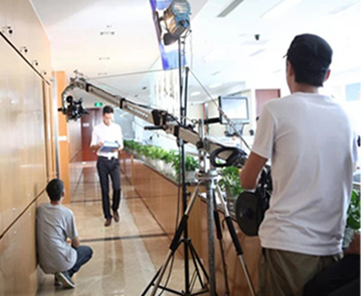 璨影专业杭州短视频拍摄公司, 15年来我们专注于企业短视频拍摄, 产品宣传片拍摄, 广告片拍摄, 动画制作, 微电影拍摄, 航拍等一站式服务☎:15057186651